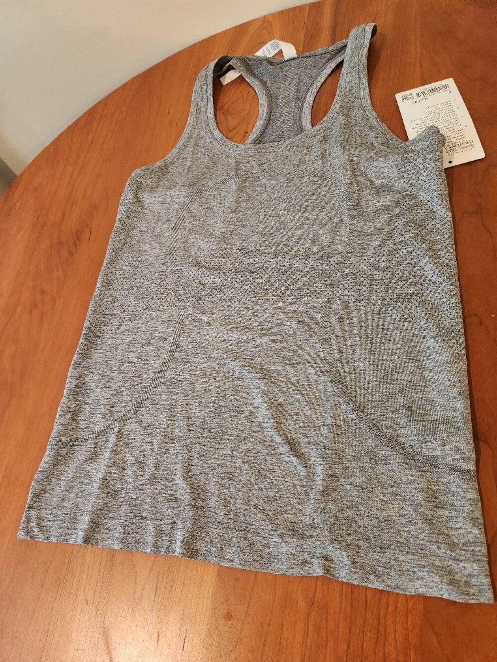 Lululemon Swiftly Tech Racerback 2.0 Size 6 Grey New